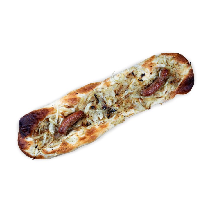 Coca de ceba i llonganissa